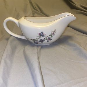 Woodhill gravy boat